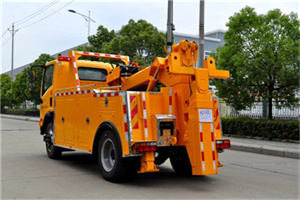 乐业高速路拖车费